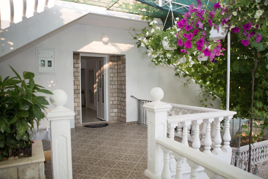 Villa Jelena Требинье Экстерьер фото