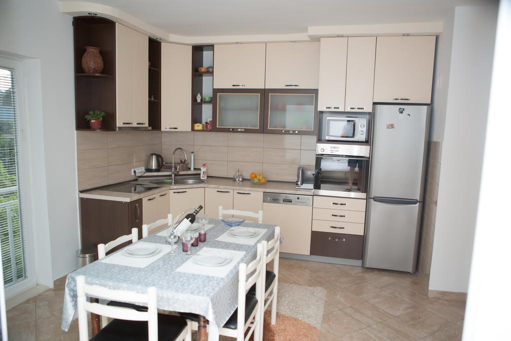 Villa Jelena Требинье Экстерьер фото